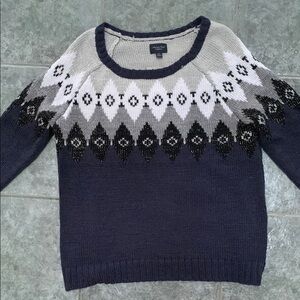 Women’s Sweater, Medium